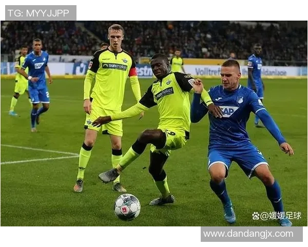 柏德博恩与海登海姆激战正酣比赛结果揭晓引发热议