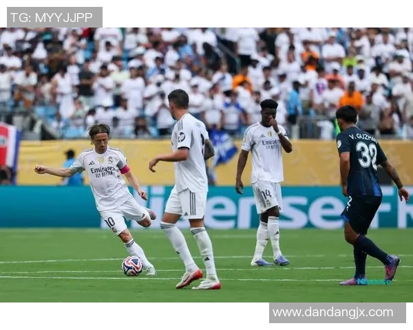 世界报：皇马开会讨论了阿隆索未来，对曼城将是他的最终时机